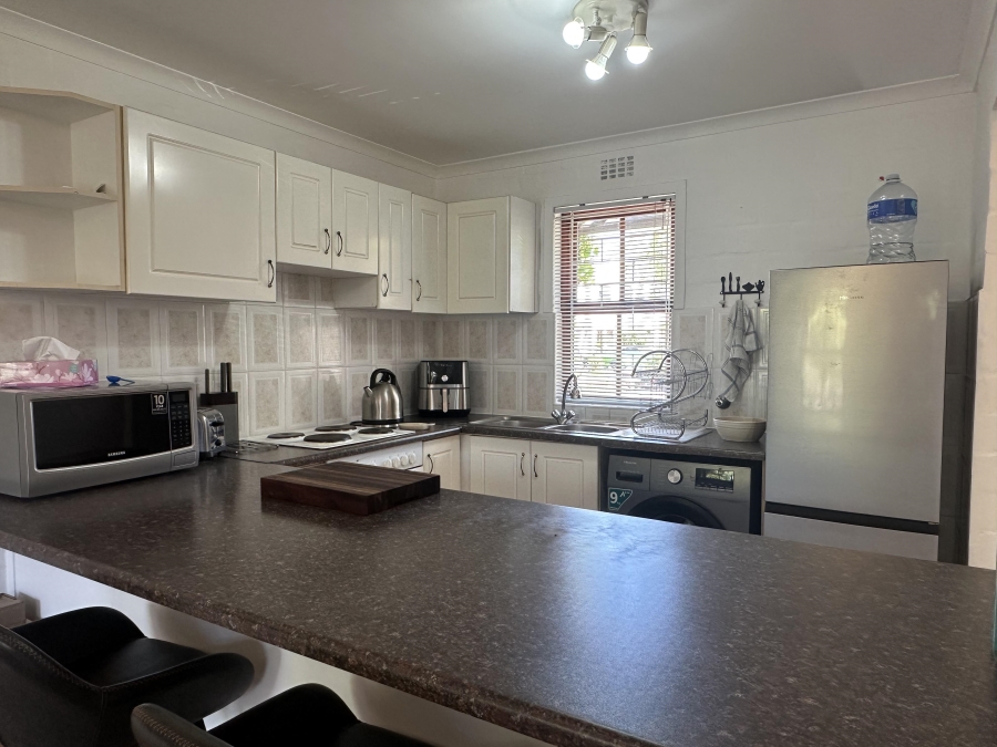 To Let 2 Bedroom Property for Rent in Parklands Western Cape